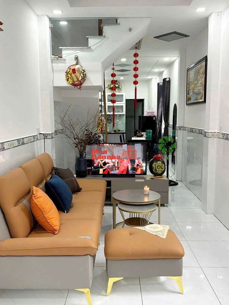 Bán nhà sát đường Lê Thị Kim giá 2,95 tỷ nhà đúc 2 tấm, Dt 70,2 m²