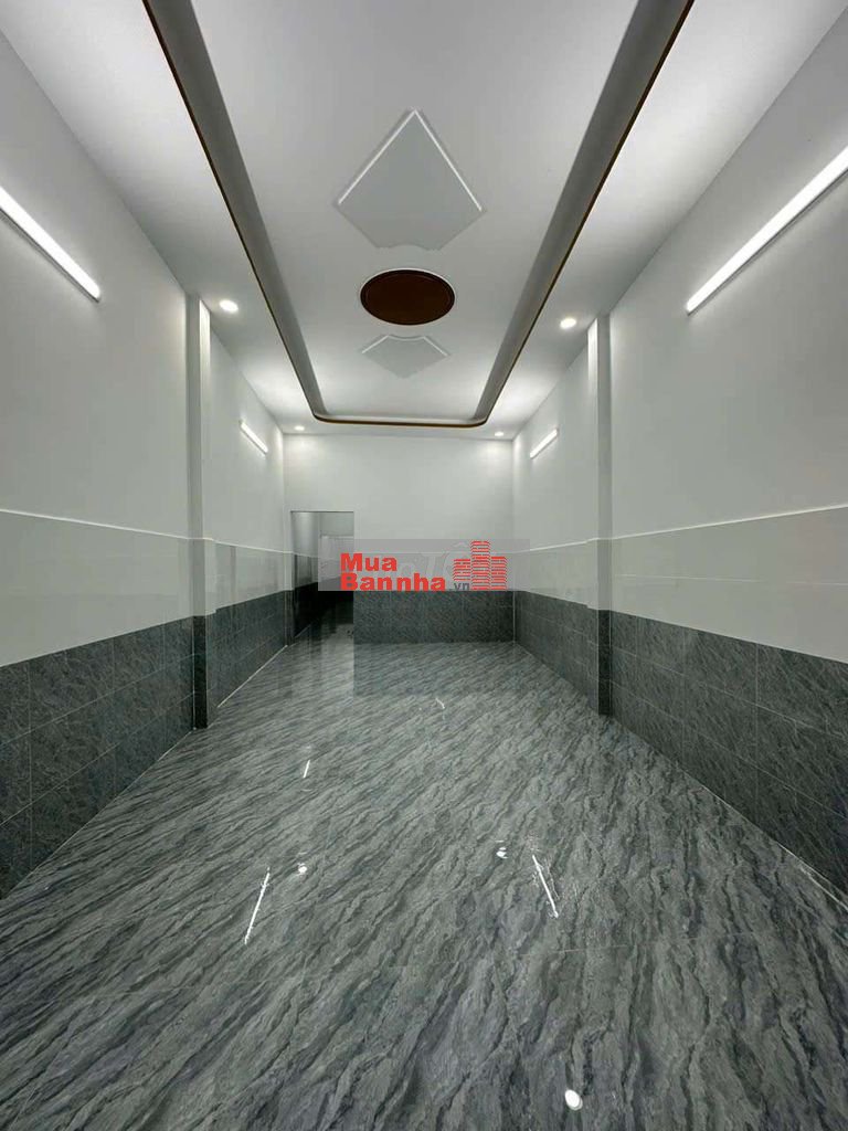 Nhà bán 2/ ngắn DT: 3,3 nở hậu * 25m 2pn, phòng khách rộng