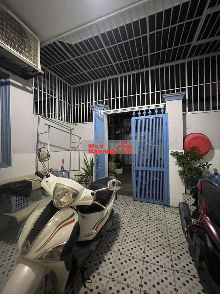 BÁN NHÀ PHAN VĂN HỚN,VỊ TRÍ ĐẸP, TÂN THỚI NHẤT Q 12 HẺM XE HƠI, GIÁ RẺ