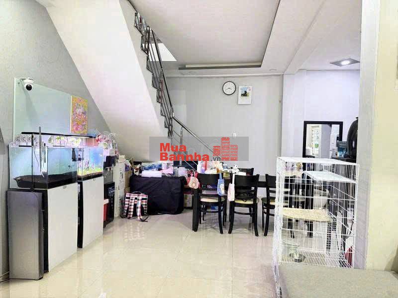 GẤP ! NHÀ CĂN GÓC Q.10 - NỞ HẬU 6.5M - THÔNG 3 ĐƯỜNG - CHỈ 7.3 TỶ TL