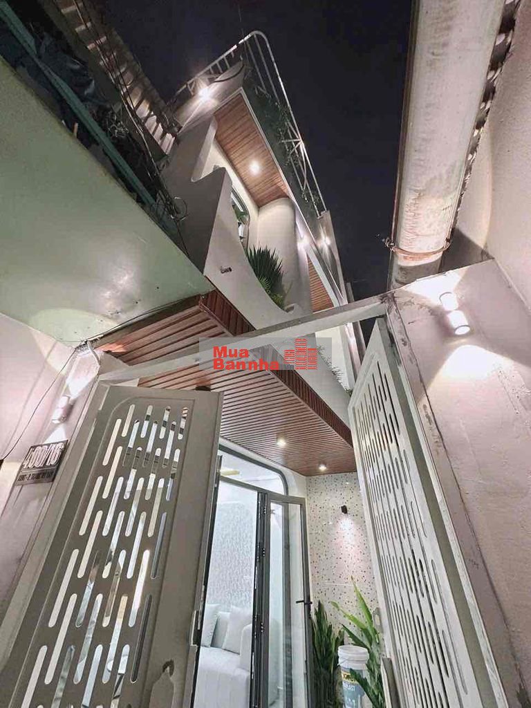 Nhà Đẹp 63m2 6pn full nội thất, ngay trung tâm Giá 8.95 tỷ