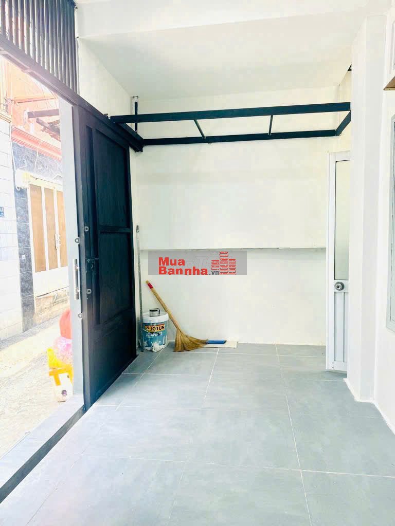 Gấp bán 5.5 Tỷ giảm về 4.95 Tỷ - Bán nhà C4 60m2 ngay Hàng Xanh