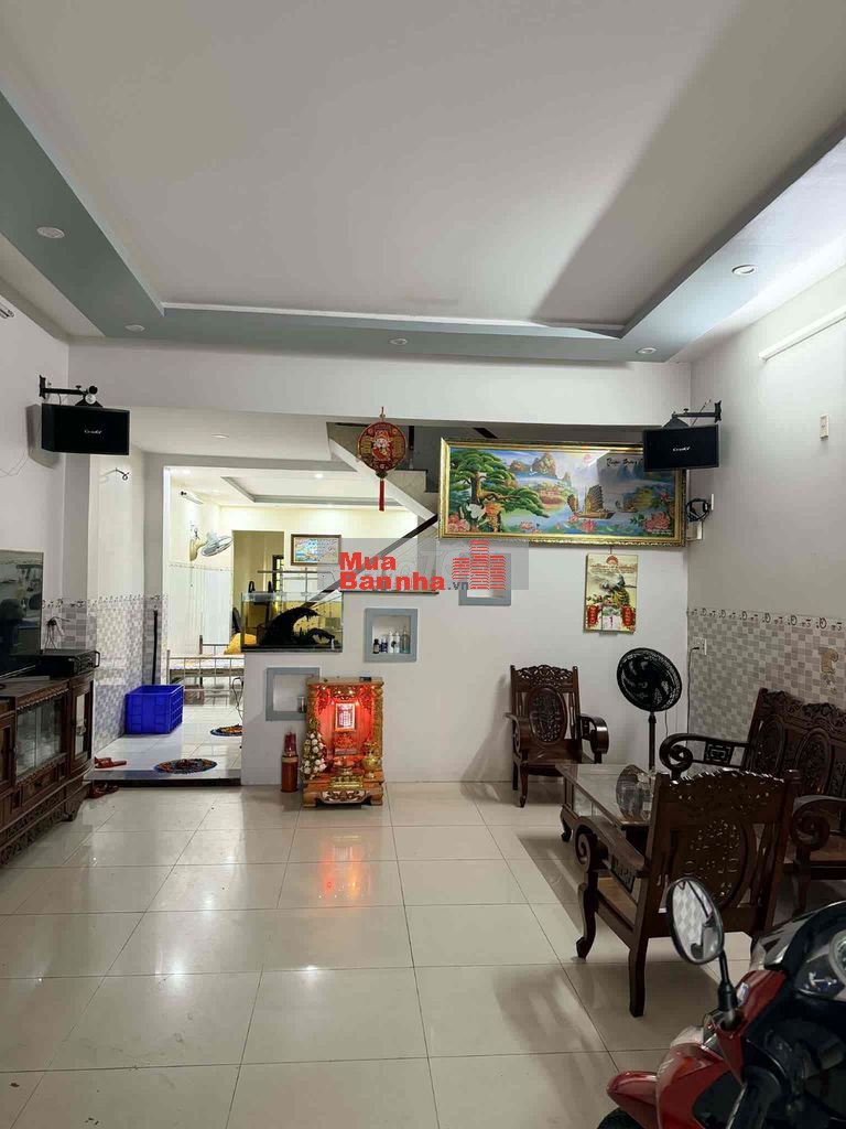 nhà mê lửng đường Văn Tiến Dũng, Hoà Xuân