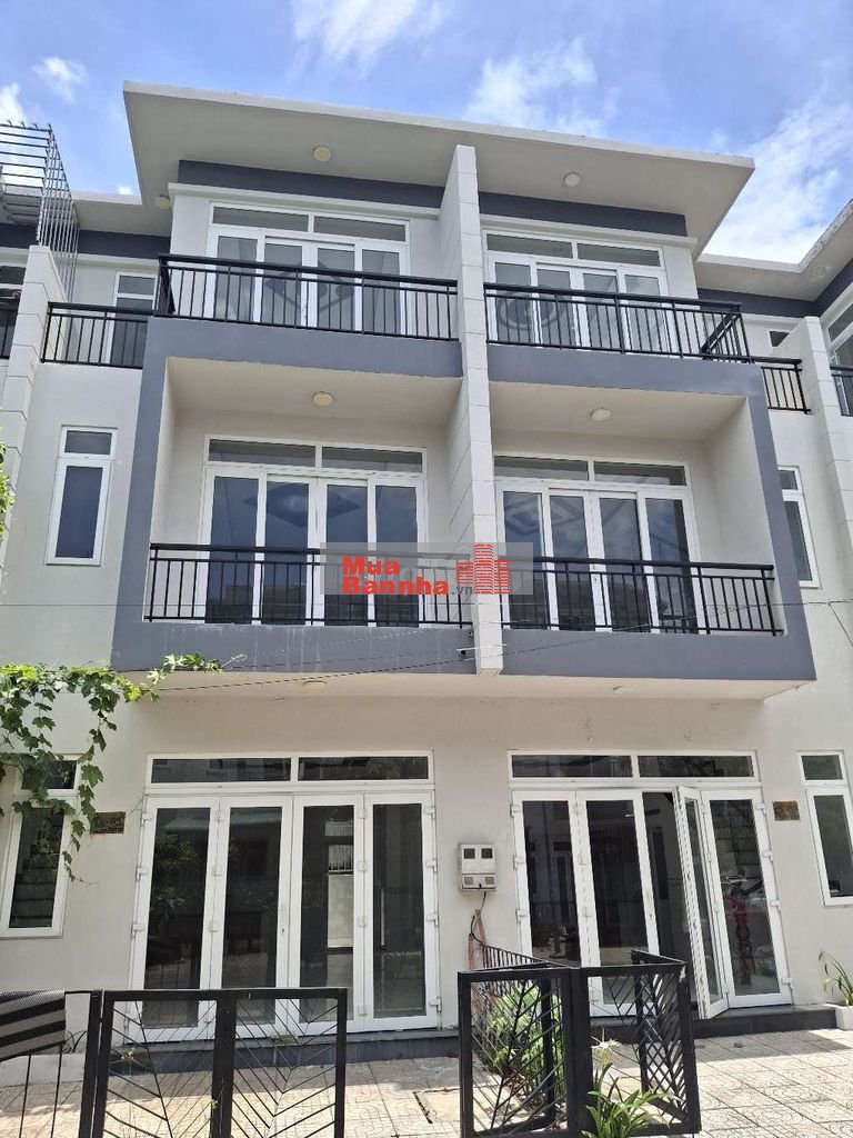Nhà shr hỗ trợ vay ngân hàng _3 tầng KĐT Phúc An_Cách Hóc Môn 2km
