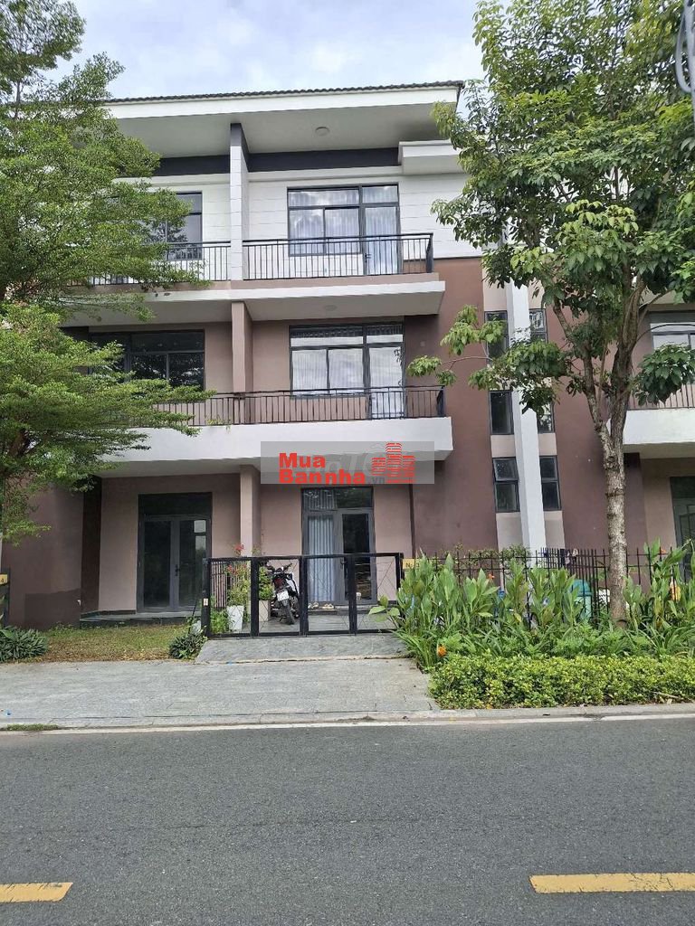 Bán gấp biệt thự 90m2 _ Cách Hóc Môn và UBND, đường, trường, trạm 3km