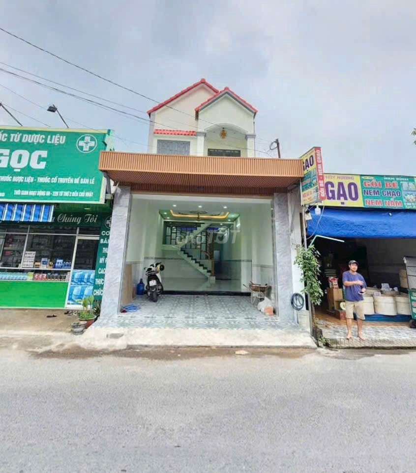 Bán nhà mặt tiền chợ kinh doanh tân bình dĩ an