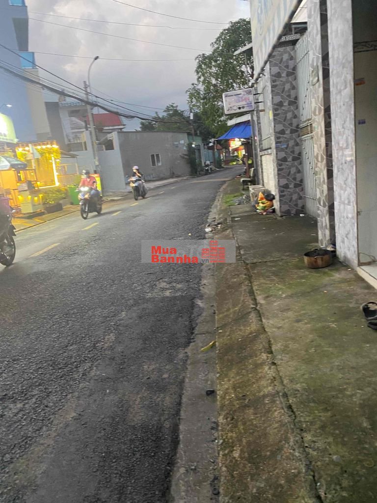 2,39 tỷ có nhà 74m lê văn khường hóc môn