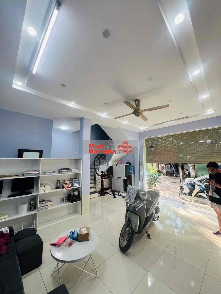 Ô TÔ TRÁNH - VỈA HÈ - KINH DOANH - SỔ ĐỎ HOA HẬU - SẴN Ở NGAY LUÔN👇👇👇