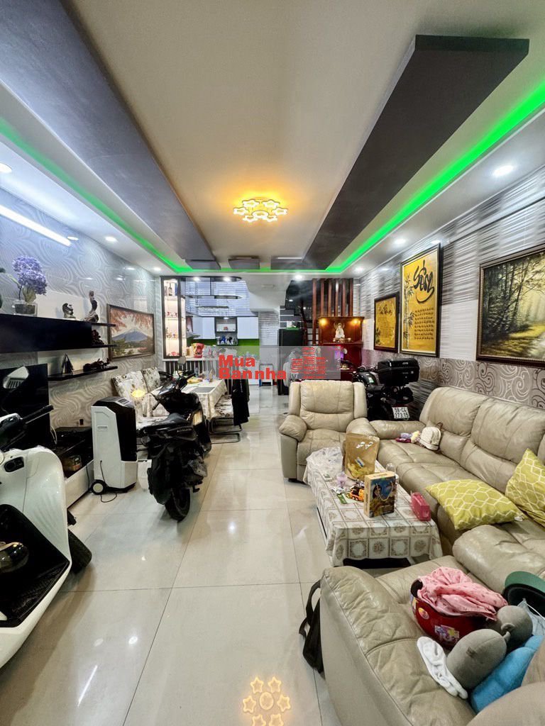 Bán nhà 5 Tầng xe hơi 7 chỗ đổ cửa - 50m2 - Nguyễn Kiệm