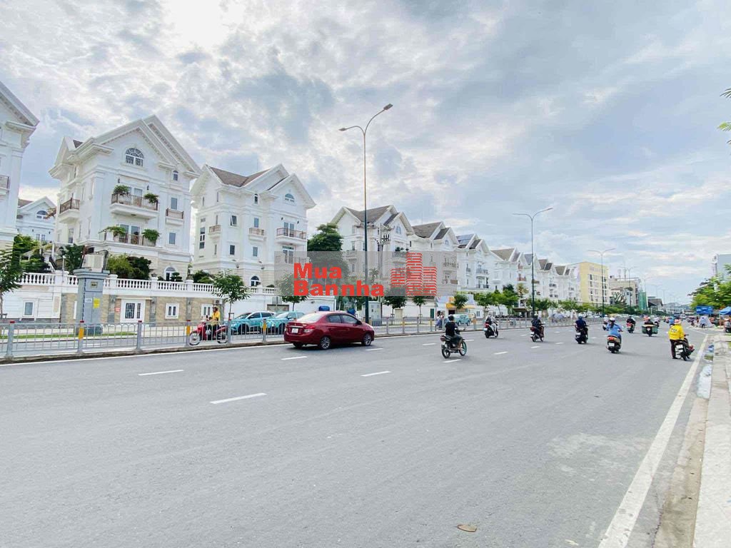 Bán nhà Hẻm KD 50 Dương Quảng Hàm, 80M2, 3 Tầng, hẻm xe hơi