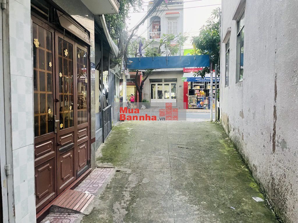 70m2 ngang 5.3m hxh nhà 3 tầng sát mặt tiền. Đường 185 q9. Siêu rẻ