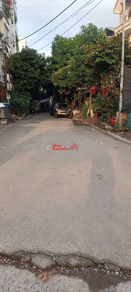 NHÀ PHỐ MỚI KÍNH KOONG THÔNG SÀN ÔTÔ