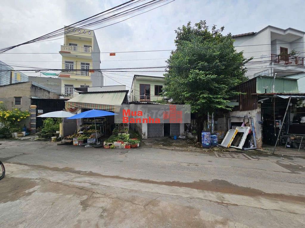 Nhà mặt tiền kế bên chợ, gần Vincom550 Dĩ An vào 300m