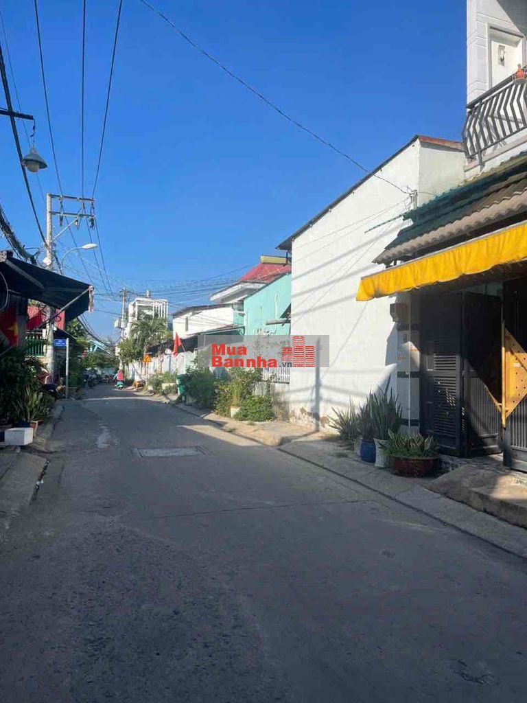 NHÀ 3 LẦU HẺM XE HƠI TRỤC CHÍNH SỔ HỒNG RIÊNG 6 PN