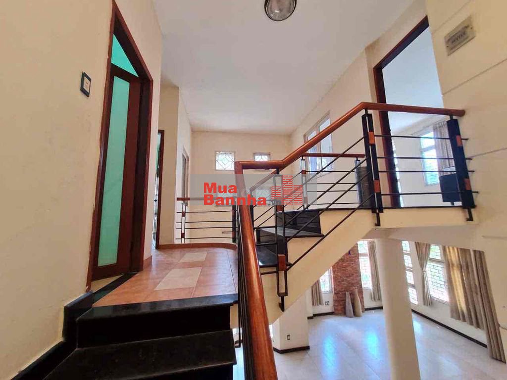 Bán biệt thự sân vườn KDC Bình Hưng