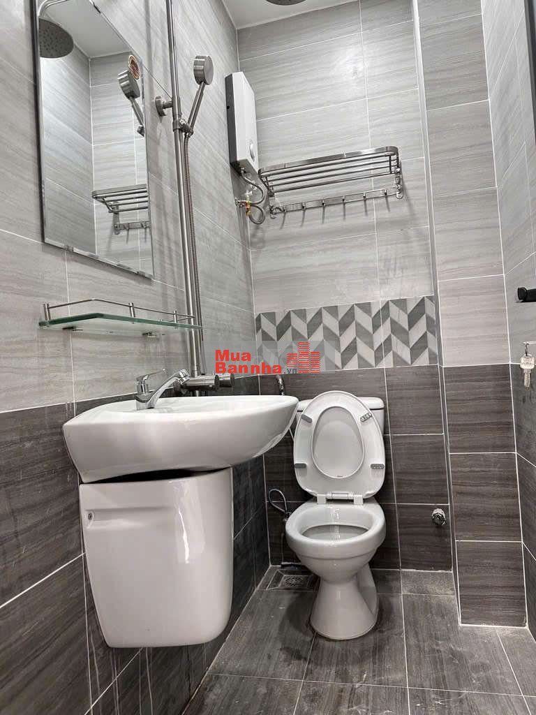 3,2 X6 nhà một trệt 2 lầu 2 phòng ngủ 2 toilet