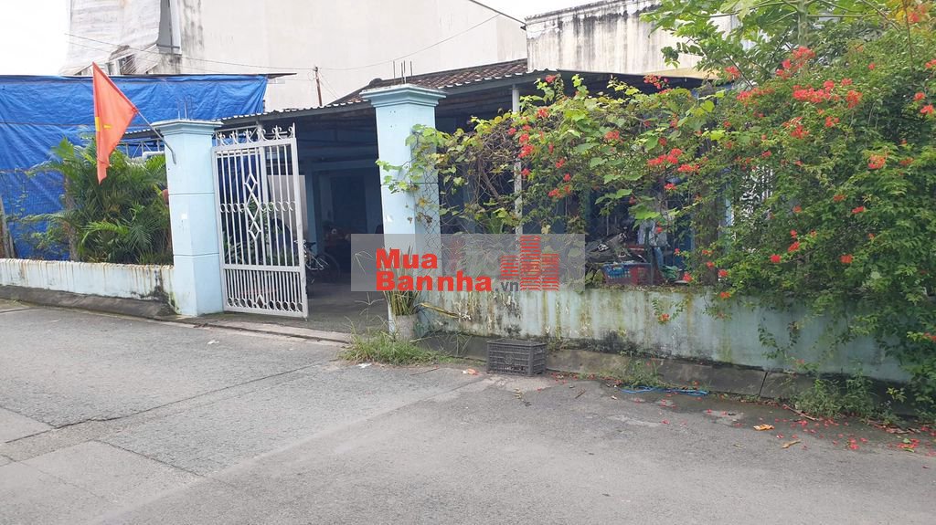 Bán gấp nhà vườn DT 17m x 30m, đường thông 8m, gần chợ Đại Hải Hóc Môn