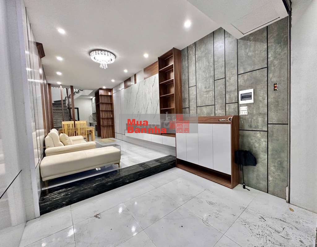 BÁN NHÀ PHỐ NGUYỄN SƠN, 5 TẦNG FULL NỘI THẤT 40M² – CHỈ HƠN 8 TỶ