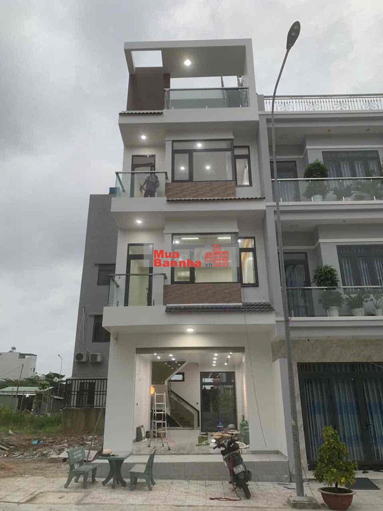 BÁN NHÀ MẶT TIỀN PHÚ HỒNG THỊNH 10– VỊ TRÍ VÀNG, CÓ Ô THANG MÁY, T