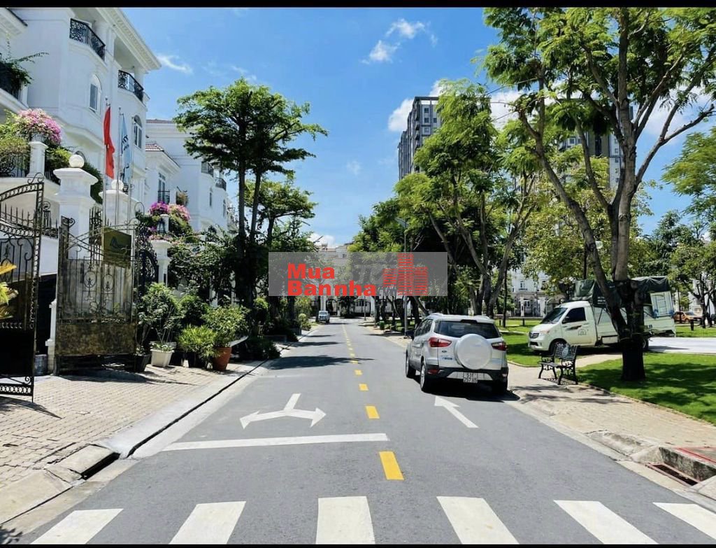 Biệt thự 99 Nguyễn Thị Thập, PMH, P.Tân Phú, Q7, 220m2 5 lầu thang máy