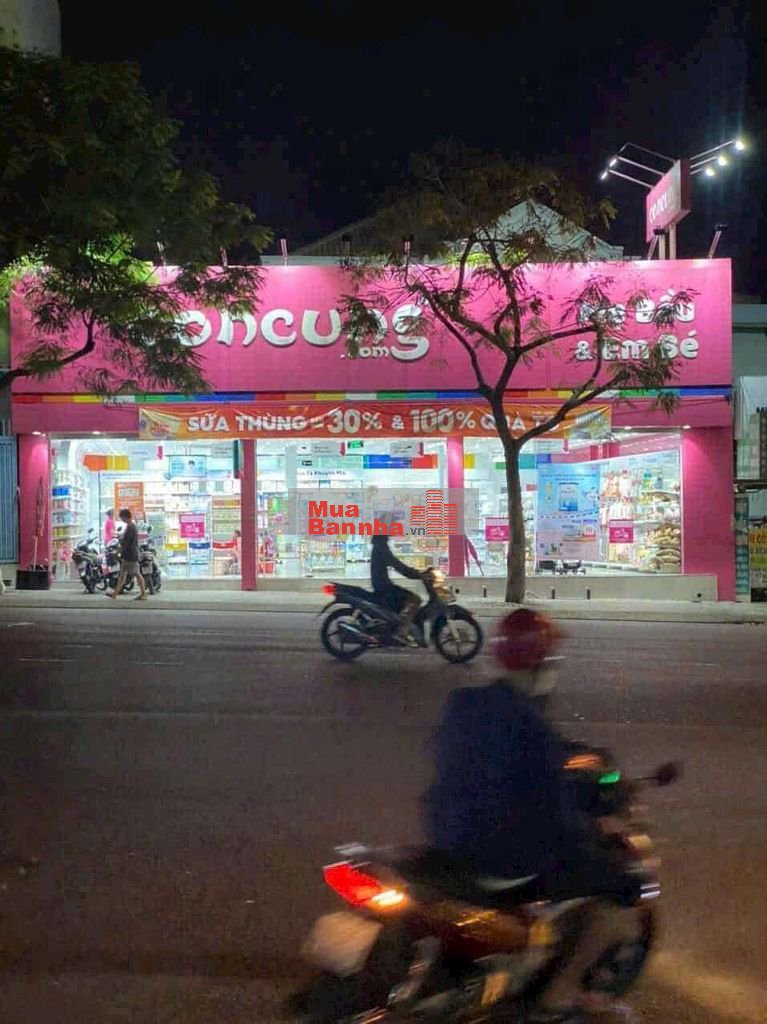 BÁN MẶT TIỀN LÊ VĂN VIỆT Q9. ĐANG CHO THUÊ 60TR/ TH