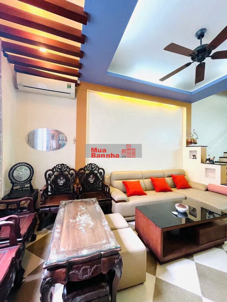 Phan Kế Bính sát phố, ngõ 3 gác phi, thông tứ tung, 1' ra ôtô, ở ngay