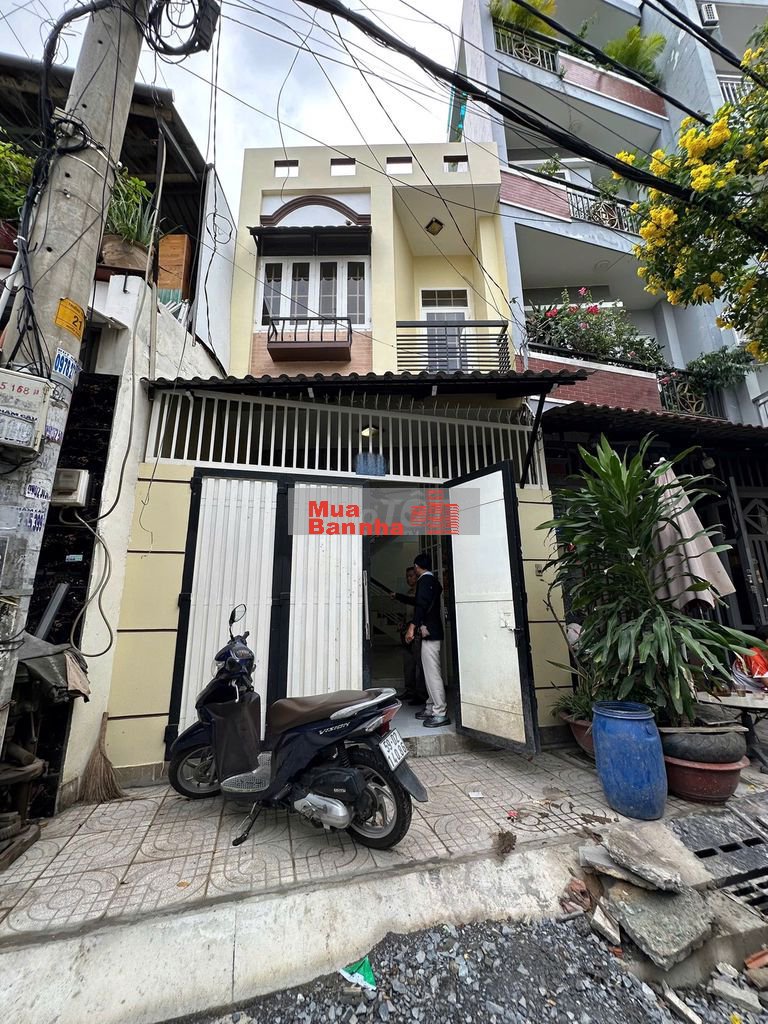 Bán nhà mặt tiền chỉ 100tr/m2, 2 tầng bán GẤP, giá chỉ nhỉnh 5 tỷ