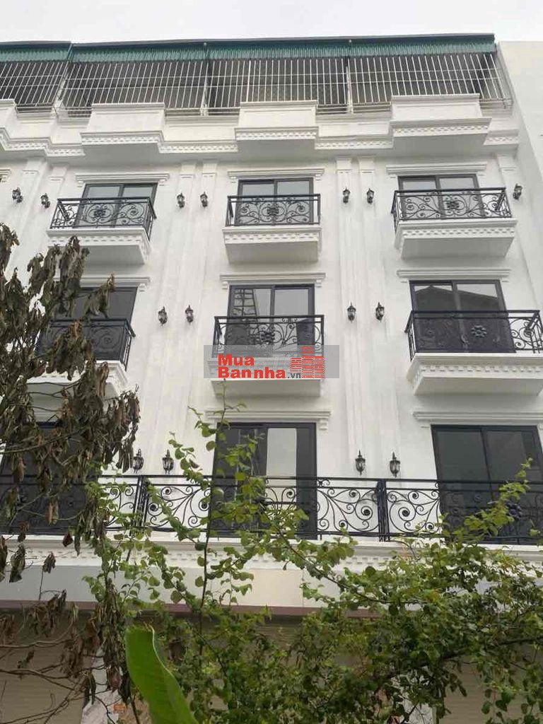 NHÀ LONG BIÊN -GẦN CHỢ ĐỒNG DINH -OTO CÁCH 20M -TRƯỚC NHÀ THOÁNG SÁNG