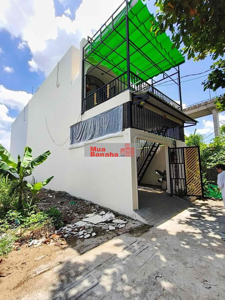 Bán nhà cách bờ kè cầu Rạch Miễu chỉ 50m