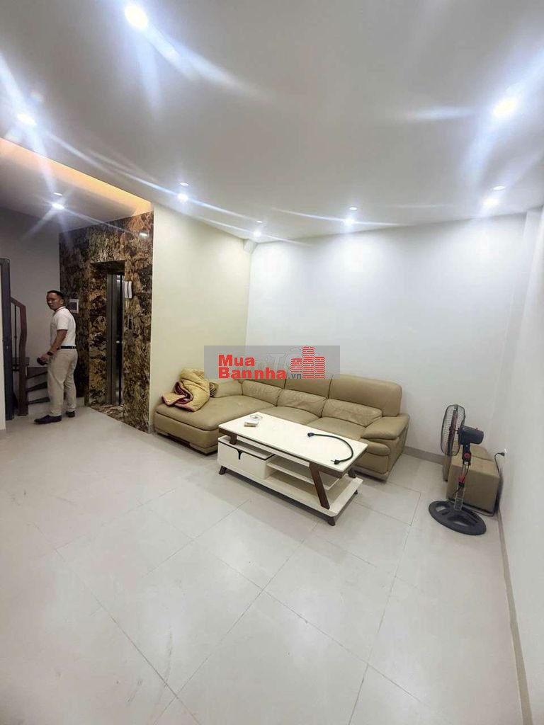 9.5 TỶ 6 TẦNG THANG MÁY 38M2 NGUYỄN KHÁNH TOÀN GẦN PHỐ NHÀ MỚI