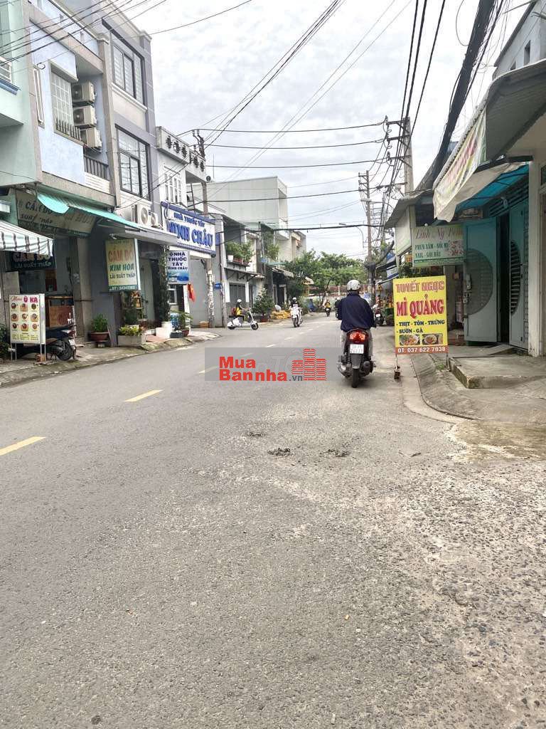 Nhà vuông hẻm xe tải tránh, ngang 4m x 10, cách 500m ra Aeon Tân Phú,