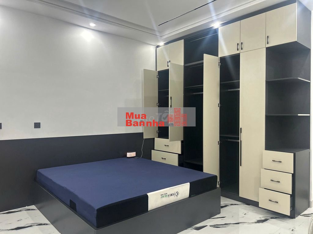 Bán nhà đẹp 4,5 tầng có thang máy - MT đường 7m5 Hoàng Quốc Việt