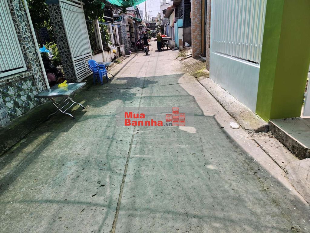 NHÀ CẤP 4 105,5M2 CÓ GÁC MỚI TINH HẺM XE HƠI GẦN KHO C Đ ĐÀO T NGUYÊN