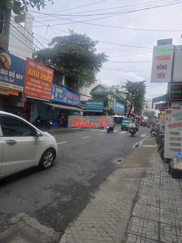 Bán nhà MT Văn Cao . 3.55M x 3.6M 2 lầu 2 phòng ngủ 1 mặt bằng