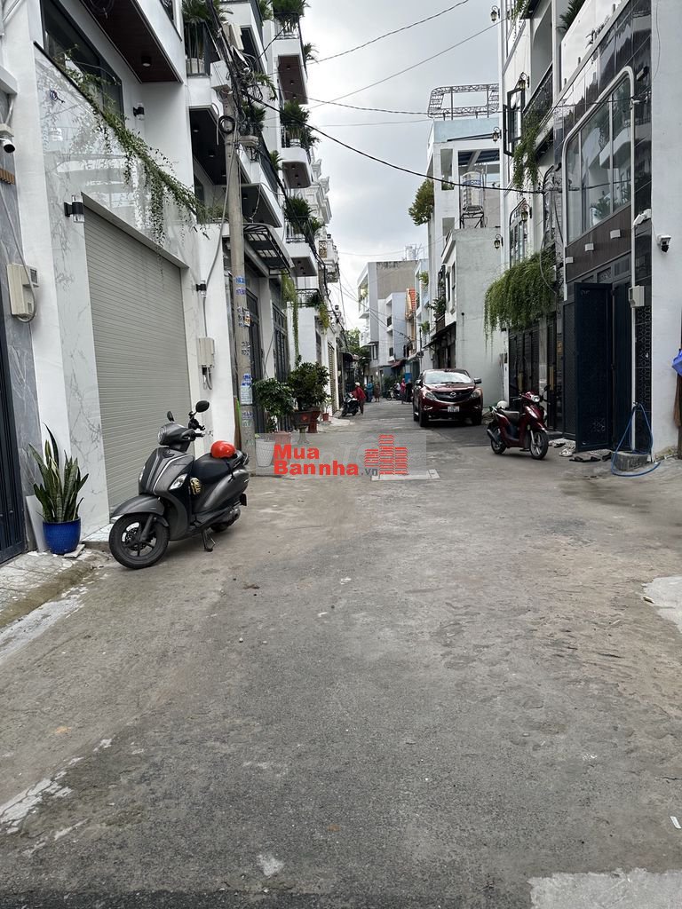 Nhà mới full nội thất đường xe hơi