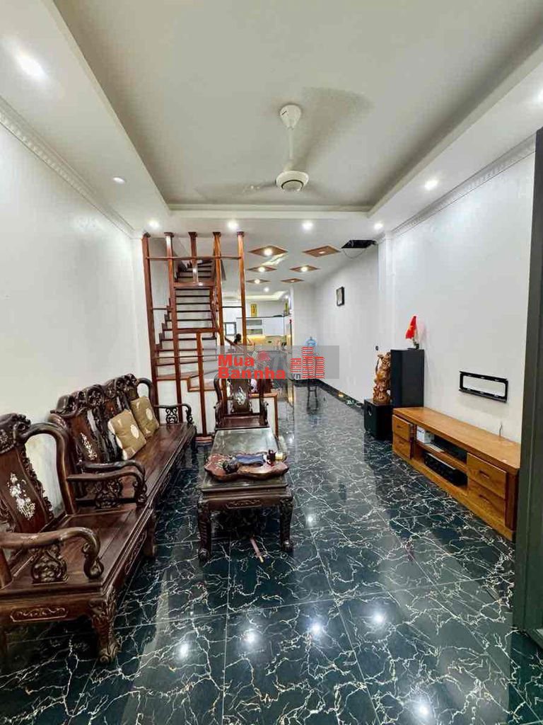 Cực hiếm! Nhà Yên Lãng, 42m lô góc 2 thoáng, 20m ra phố, ngõ thông