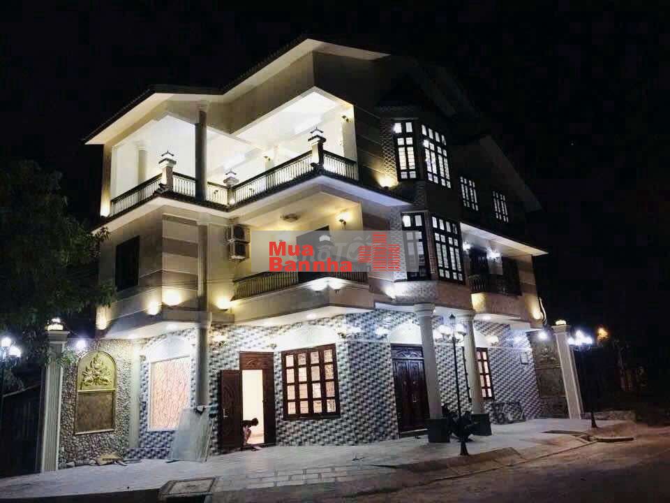 BIỆT THỰ CĂN GÓC KDC PHONG PHÚ 5, 4 TẦNG, 9 X 20, 20.8 TỶ TL.