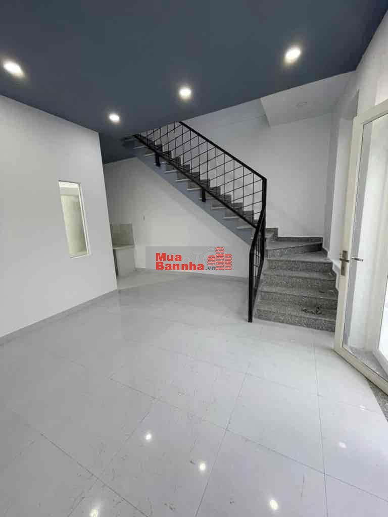 Gần Chợ Thủ đức, 50m2, nhà đẹp, giá 3,9 tỷ