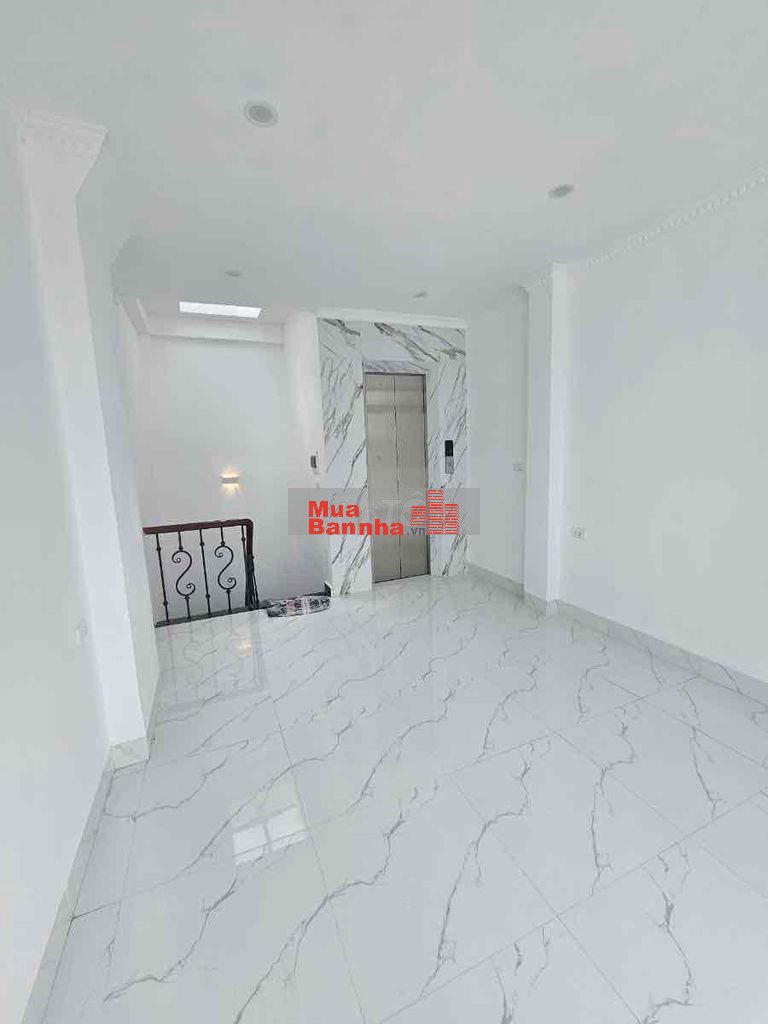 Thang máy, Giải Phóng LK, ô tô đỗ ,UB Quận, bến xe, SĐCC,KQH 33m2*5T*6