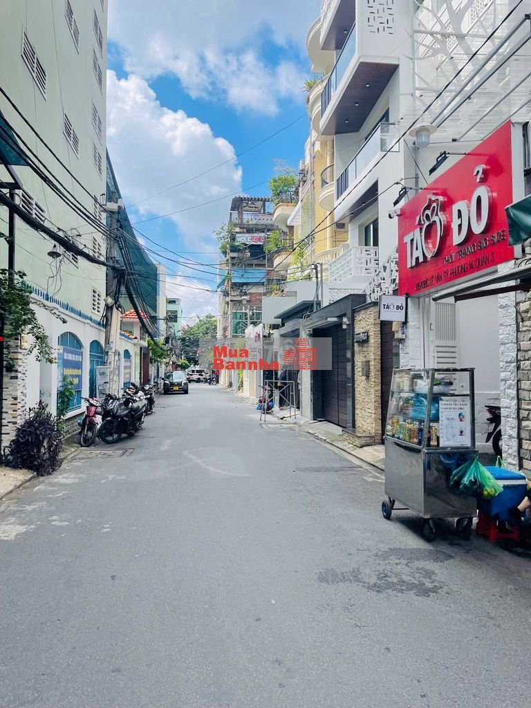 Hẻm 386 Lê Văn Sỹ 8m cách mt 50m nhà 4tầng,hẻm đẹp nhất Q3 giá 11 tỷTL