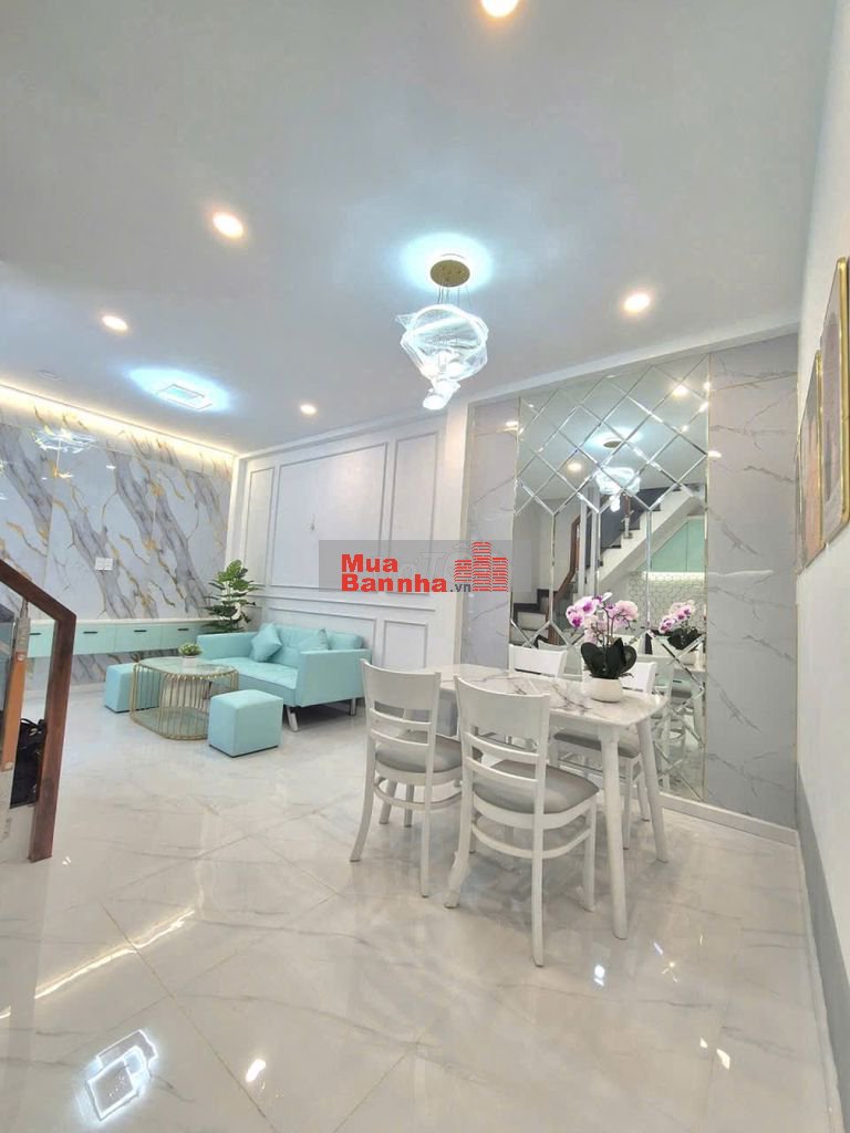 Nhà mới hẻm thông, gần mặt tiền Đồng Đen, Bàu Cát.