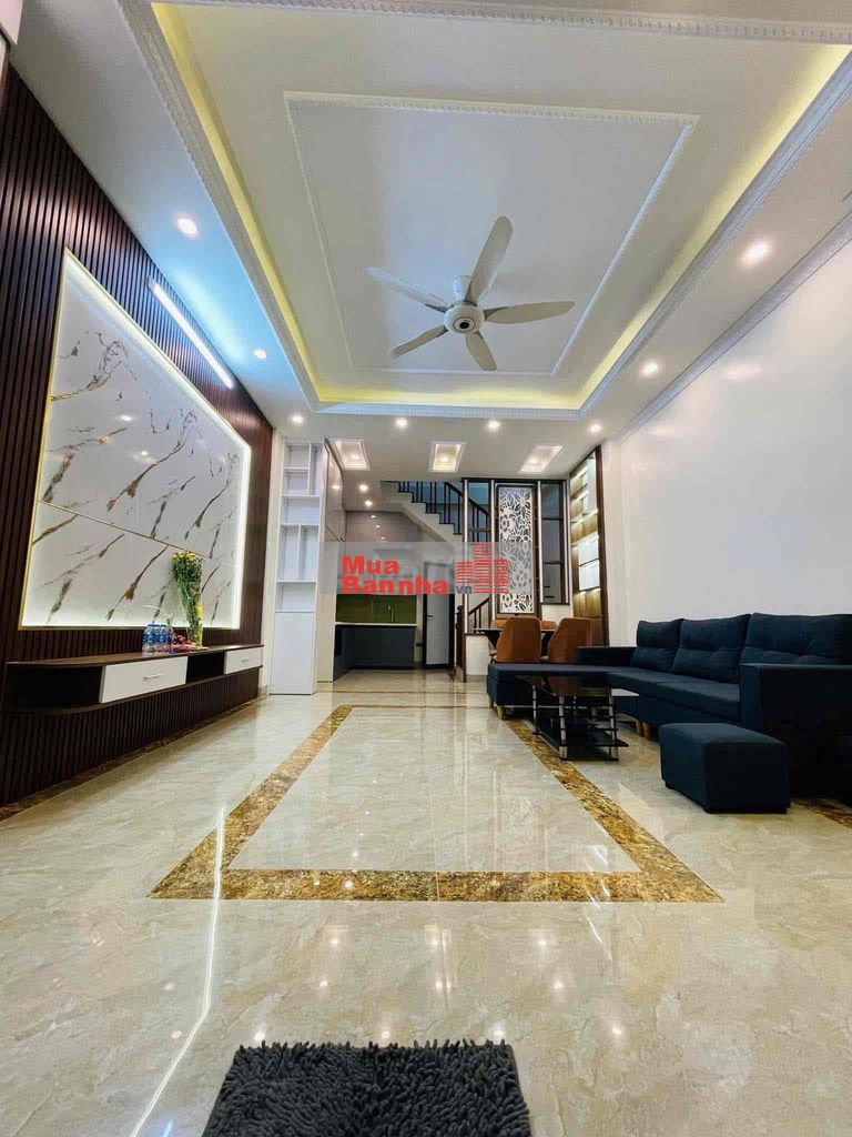 Ô tô đỗ cổng Minh khai, Thang Máy, ngõ nông, nhà mới đẹp 48m.