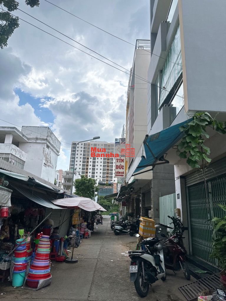 Nhà mặt tiền đường số Mai Chí Thọ, đối diện chợ, có sẵn HĐ cho thuê