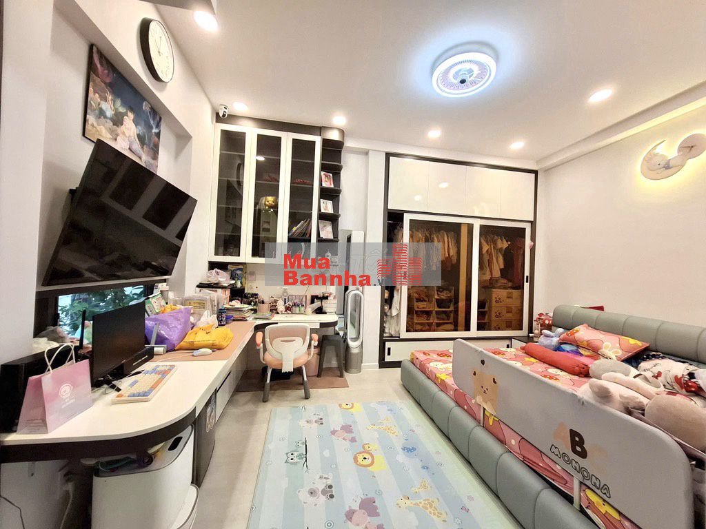 KHU VIP LÊ VĂN SỸ, KIẾN TRÚC HIỆN ĐẠI, HẺM XE HƠI DỪNG TRƯỚC NHÀ