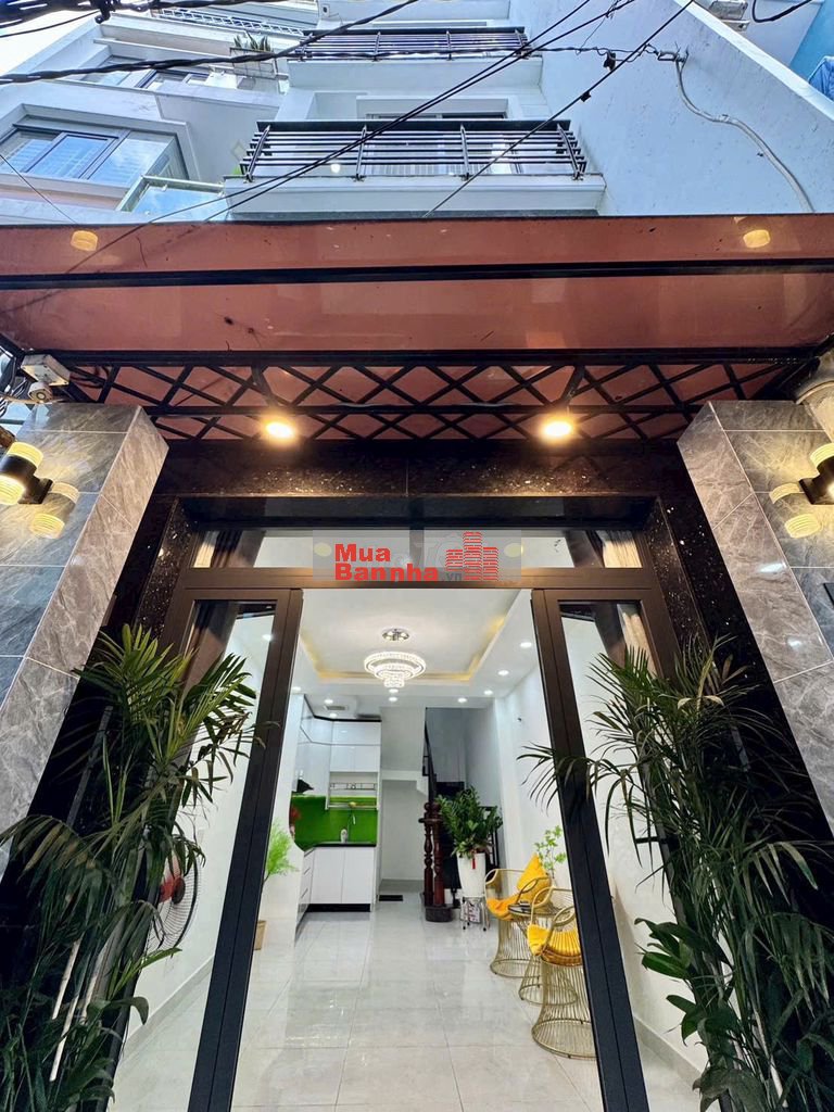 Phan Xích Long- 6 tầng- 4 phòng Master, 1 căn ra hxh