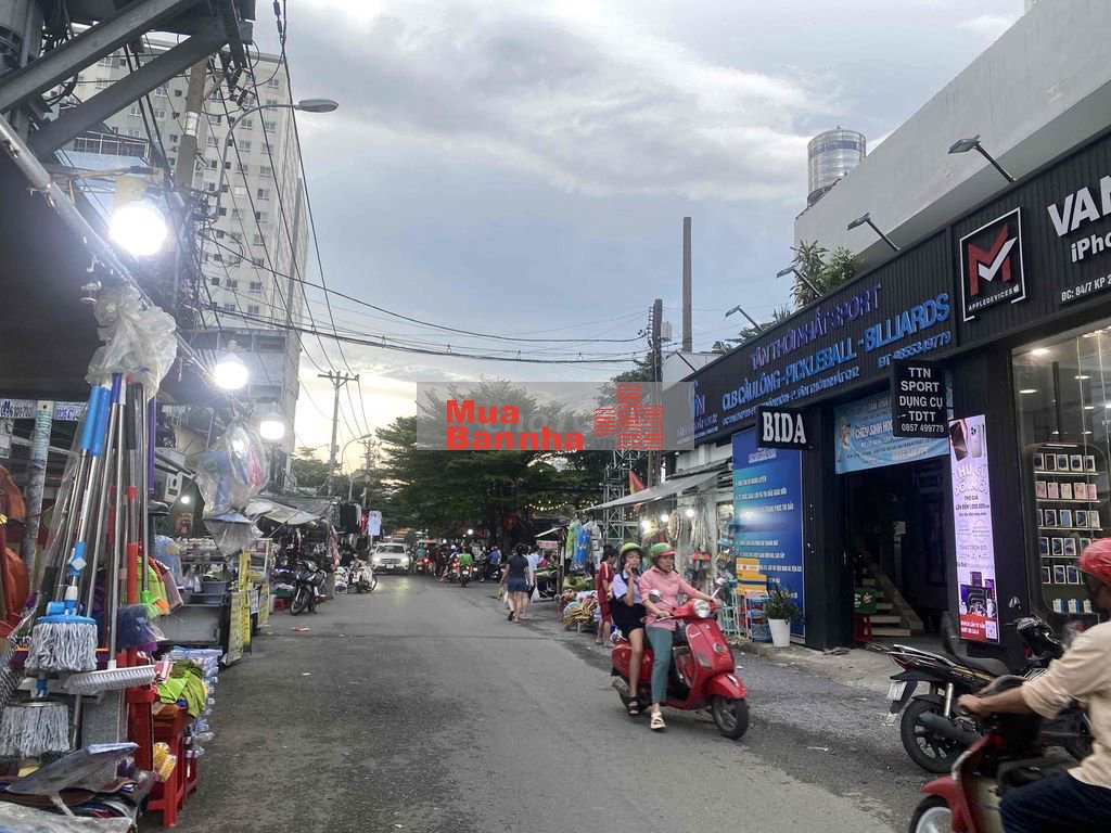 Chủ cần bán nhà c4 Mt kinh doanh sầm uất .8 x 50 xây khách sạn