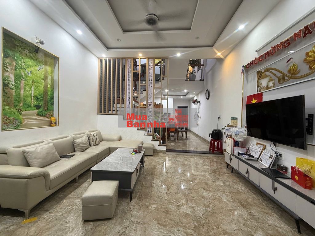 Bán nhà 2 tầng mặt tiền đường Phạm Xuân Ẩn - Giá Rẻ