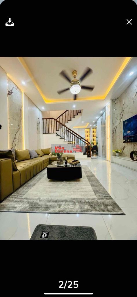 Ô tô đỗ cổng phố Kim Ngưu, Thang Máy, ngõ nông rộng thẳng tắp 55m.