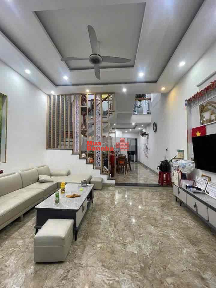 Nhà Giá Rẻ Đang Cho Thuê 8tr/tháng Đường Hương Lộ 2 , Bình Tân , HCM