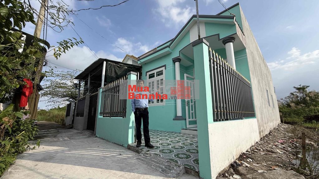 Nhà Cấp Bốn 90m2 shr giá chỉ 1,48 tỷ Mỹ Lộc hẻm xe hơi